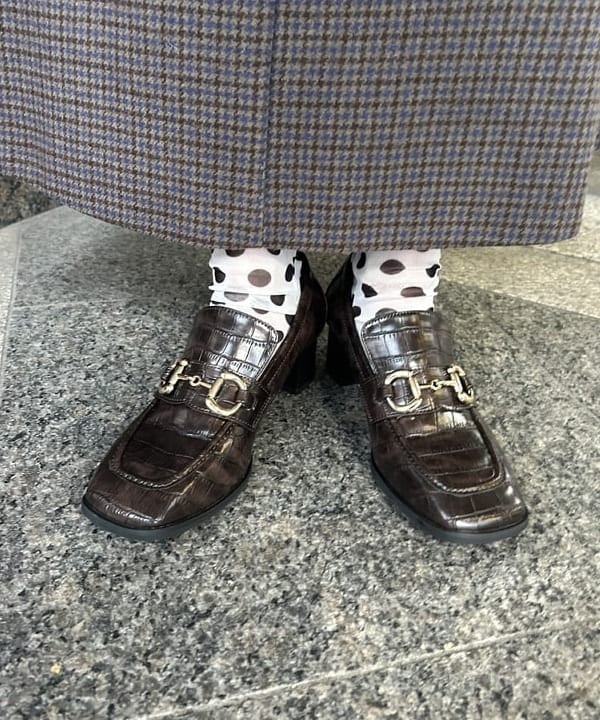 大槻 まひろさんの「BEAMS WOMEN｜AK+1 / ウール チェック フレアスカート」を使ったコーディネート