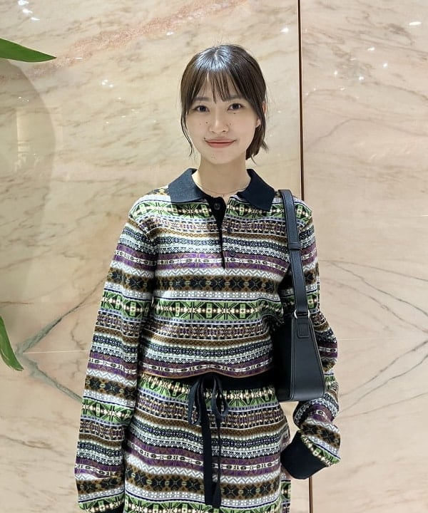 茂野 真楓さんの「BEAMS WOMEN｜INSCRIRE / フェアアイル ポロ ニット」を使ったコーディネート