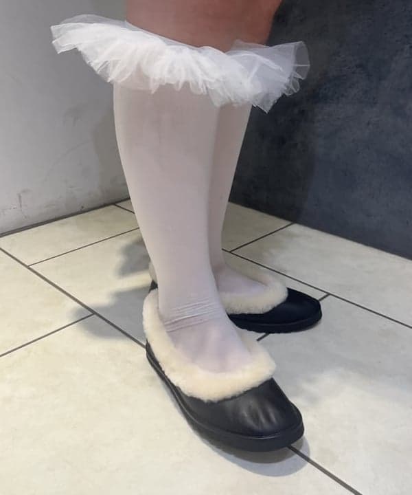 星野 真依さんの「BEAMS WOMEN｜フラワー サーマル パーカー」を使ったコーディネート