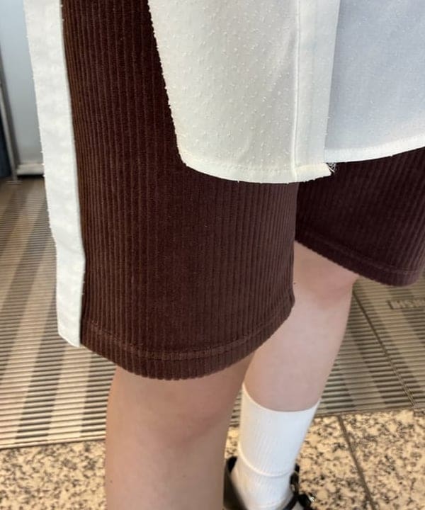 amiriさんの「BEAMS WOMEN｜GHOSPELL / Beth Oversized Shirt」を使ったコーディネート