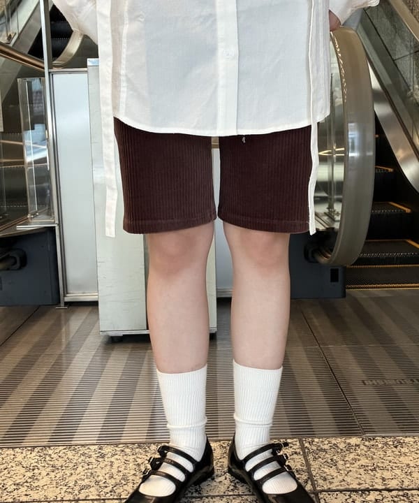 amiriさんの「BEAMS WOMEN｜GHOSPELL / Beth Oversized Shirt」を使ったコーディネート