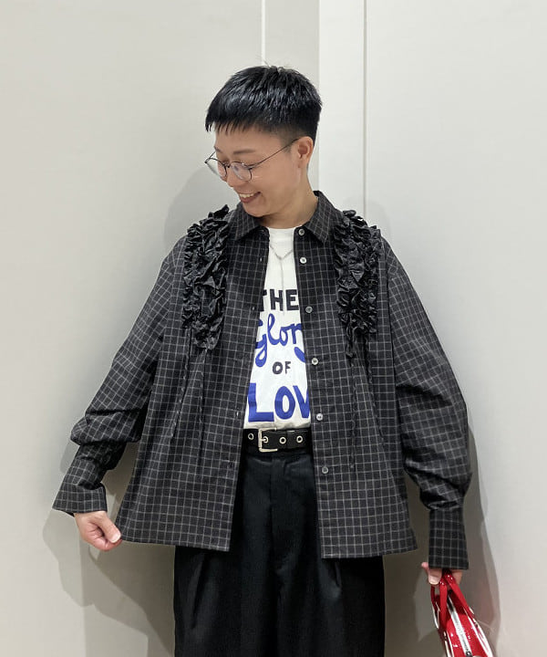 土田 達也さんの「BEAMS WOMEN｜チェック フリル ブレード シャツ」を使ったコーディネート