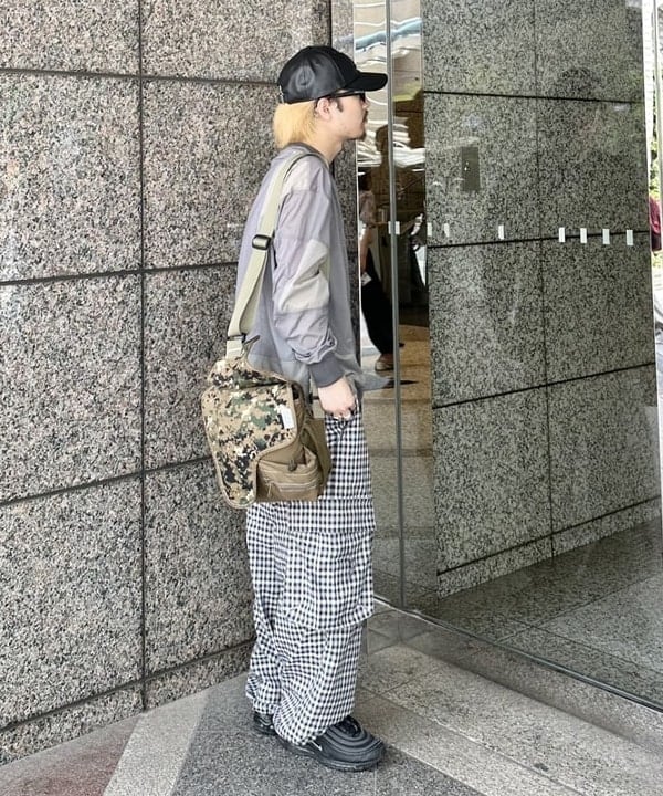 吉田 洸輝さんの「BEAMS WOMEN｜パッチワーク ロングスリーブTシャツ」を使ったコーディネート