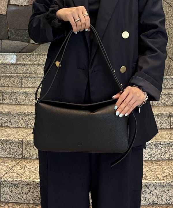 amiriさんの「BEAMS WOMEN｜4ボタン ダブル ブレザー」を使ったコーディネート