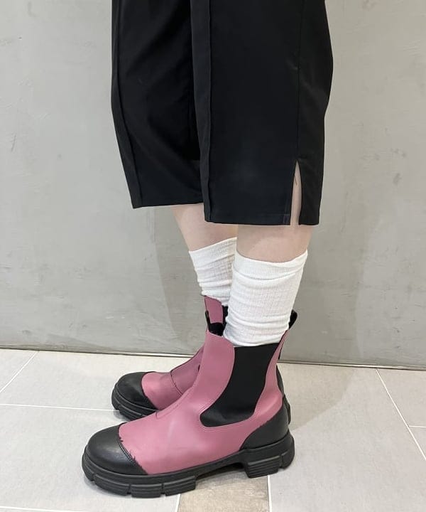 江口 息吹さんの「BEAMS WOMEN｜ストレッチ カプリ パンツ」を使ったコーディネート