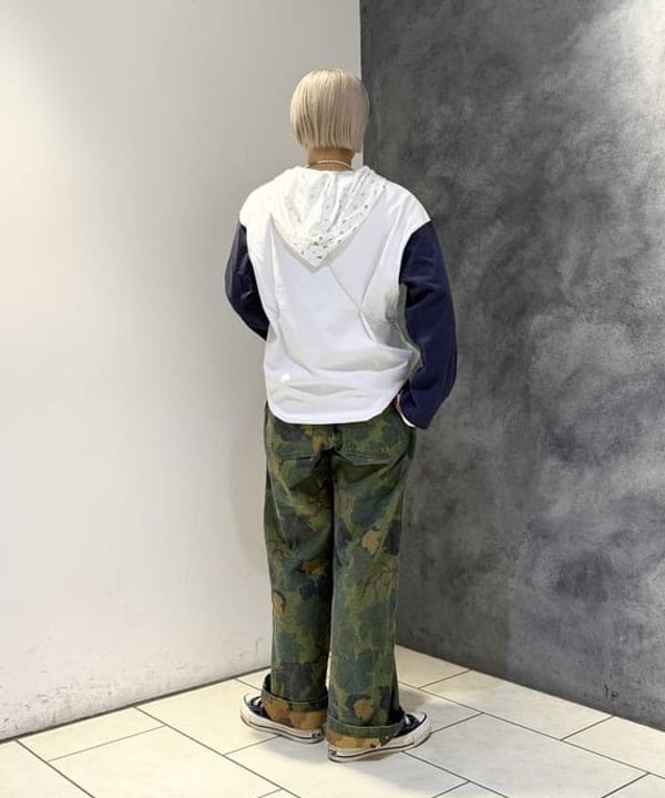 yokoyama shionさんの「BEAMS WOMEN｜BUZZ RICKSON'S / MITCHELL PATTERN CAMOUFLAGE TROUSERS CIVILIAN MODEL」を使ったコーディネート