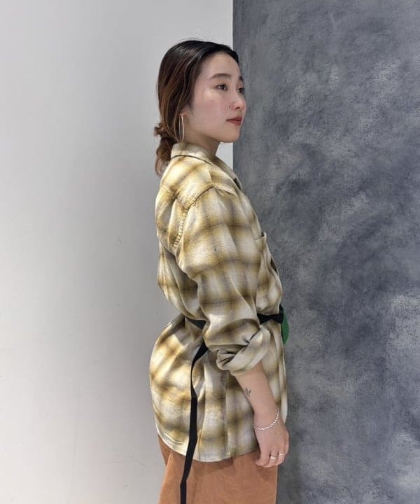 モモさんの「BEAMS WOMEN｜Open Collar Ombre」を使ったコーディネート