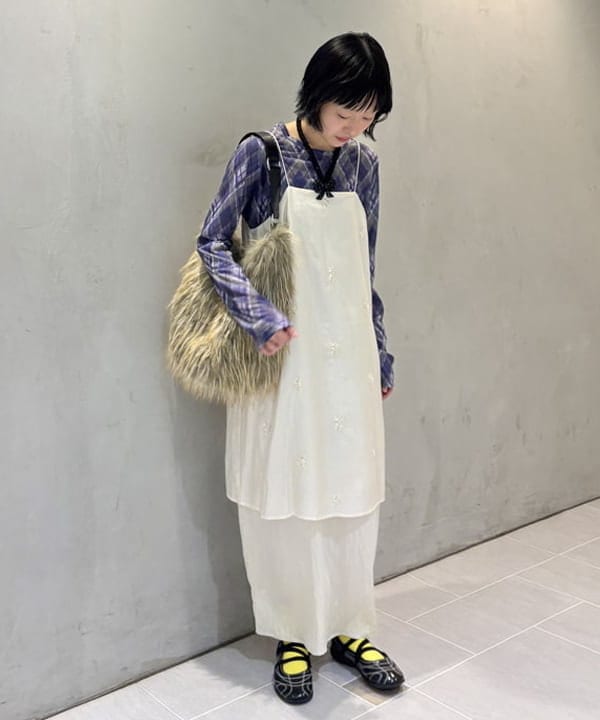 amaさんの「BEAMS WOMEN｜ロング ファー バッグ」を使ったコーディネート