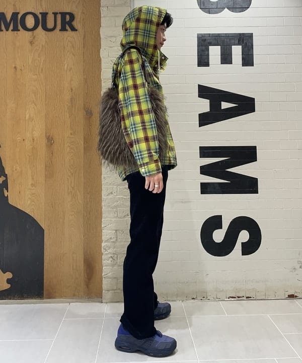 マツミヤさんの「BEAMS WOMEN｜ワイドフィット リフレクター チェック フードシャツ」を使ったコーディネート
