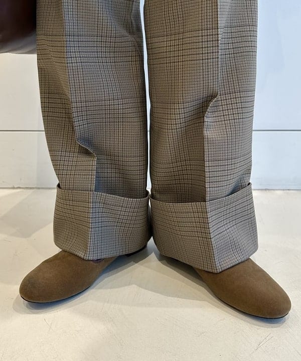 イシイ サオリさんの「BEAMS WOMEN｜ハンド レザー バッグ」を使ったコーディネート