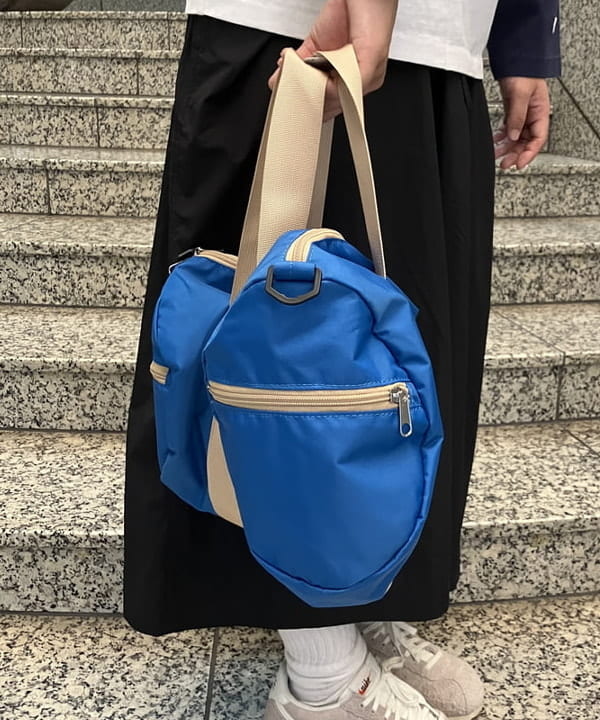 赤羽 花さんの「BEAMS WOMEN｜【別注】Champion / ミッキーマウス / フットボール Tシャツ」を使ったコーディネート