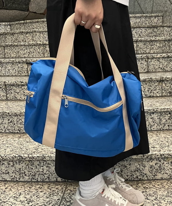 赤羽 花さんの「BEAMS WOMEN｜【別注】Champion / ミッキーマウス / フットボール Tシャツ」を使ったコーディネート