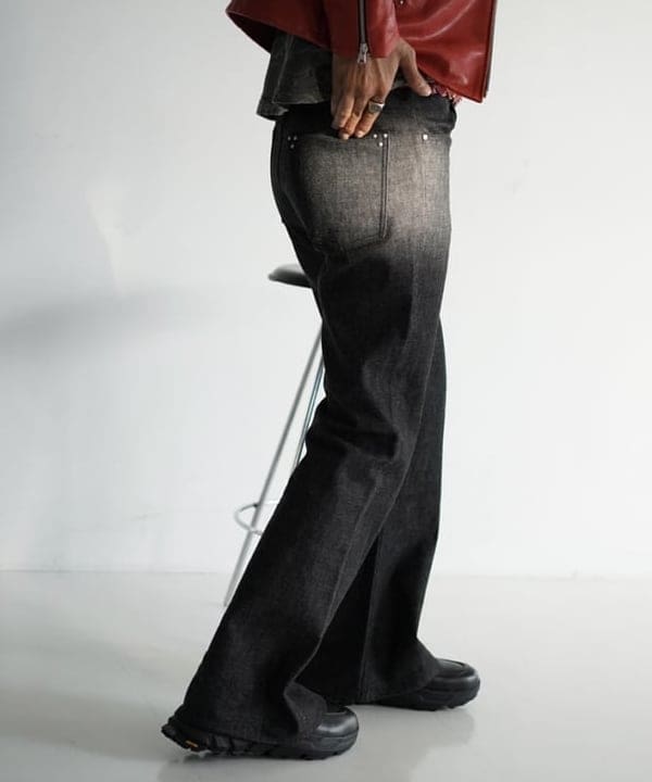 BAKU(東江 漠)さんの「BEAMS WOMEN｜スニーカー ローファー」を使ったコーディネート