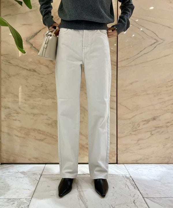 茂野 真楓さんの「BEAMS WOMEN｜upper hights / THE CECILIE BONE デニムパンツ」を使ったコーディネート