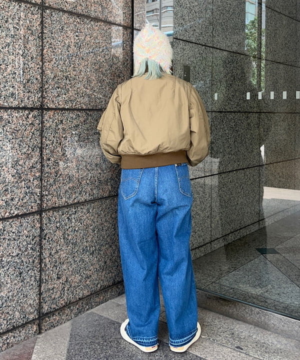 あゆさんの「BEAMS WOMEN｜デタッチ スリーブ ミリタリー ブルゾン」を使ったコーディネート
