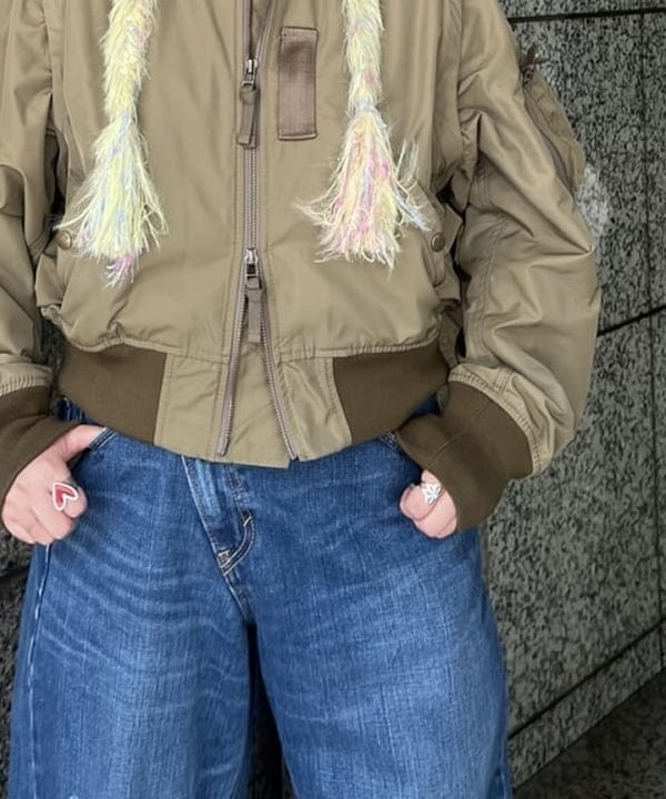 あゆさんの「BEAMS WOMEN｜デタッチ スリーブ ミリタリー ブルゾン」を使ったコーディネート