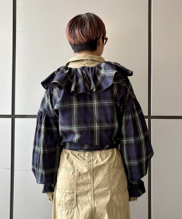 みりさんの「チェック フリルカラー シャツ」を使ったコーディネート