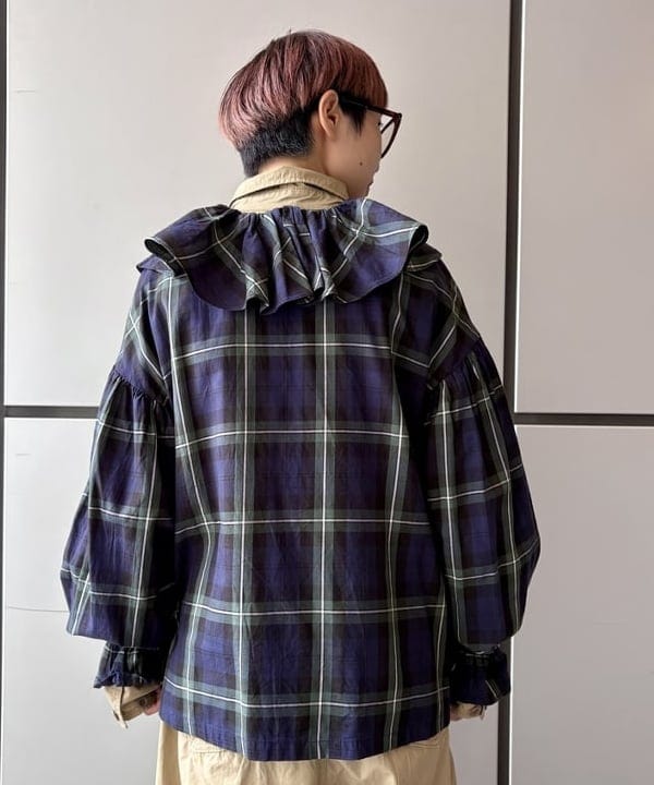 みりさんの「チェック フリルカラー シャツ」を使ったコーディネート