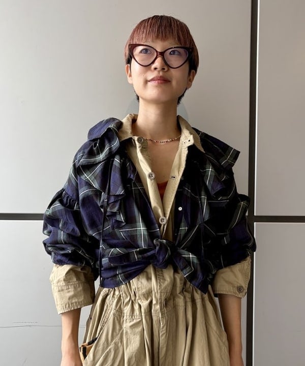 みりさんの「チェック フリルカラー シャツ」を使ったコーディネート