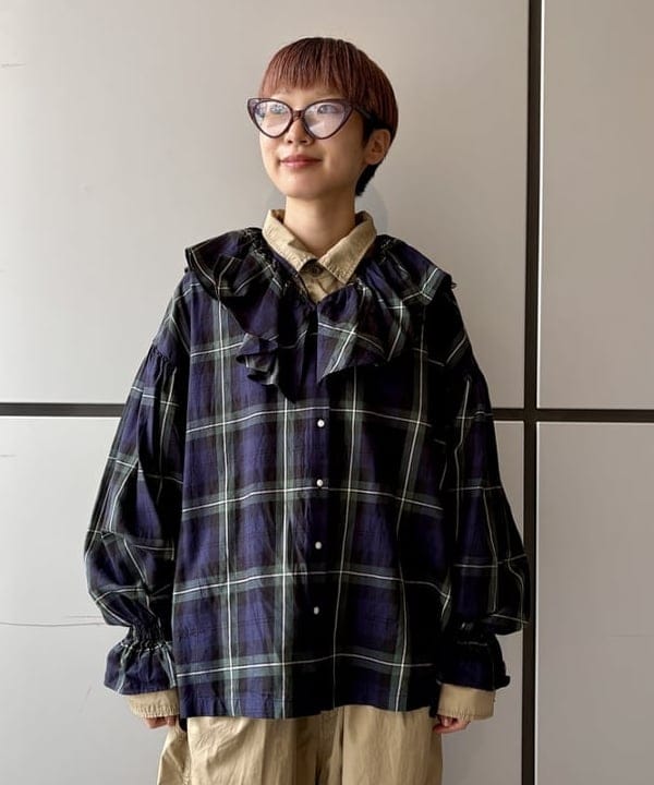 みりさんの「チェック フリルカラー シャツ」を使ったコーディネート