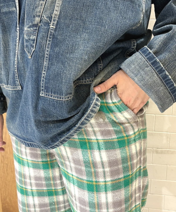 kawaiさんの「BEAMS WOMEN｜ワーク チェック イージーパンツ」を使ったコーディネート