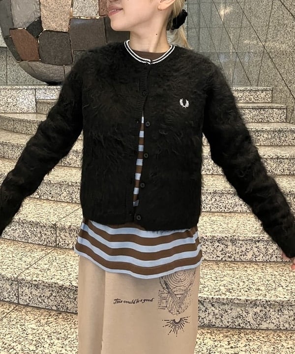 まゆちゃんさんの「BEAMS WOMEN｜【別注】FRED PERRY / Fluffy Crewneck Knit Cardigan」を使ったコーディネート
