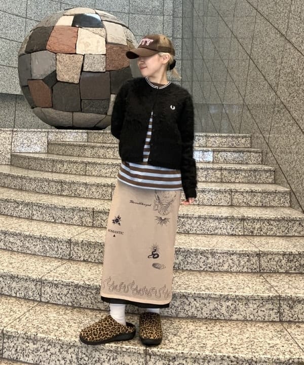 まゆちゃんさんの「BEAMS WOMEN｜【別注】FRED PERRY / Fluffy Crewneck Knit Cardigan」を使ったコーディネート