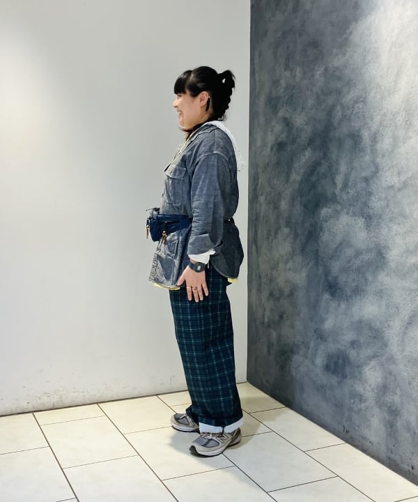 佐藤 歩さんの「BEAMS WOMEN｜フラワー サーマル パーカー」を使ったコーディネート