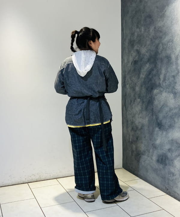 佐藤 歩さんの「BEAMS WOMEN｜フラワー サーマル パーカー」を使ったコーディネート