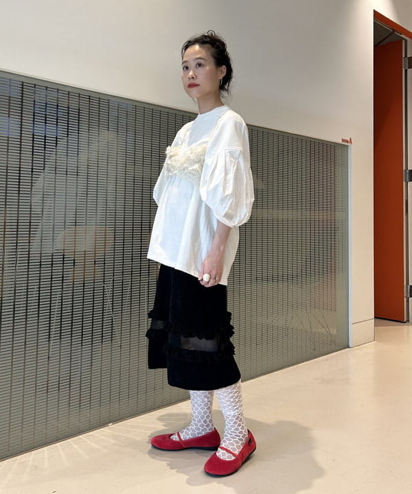 清水 彩乃さんの「BEAMS WOMEN｜maturely / ワイヤー メッシュ シアー ハイソックス」を使ったコーディネート