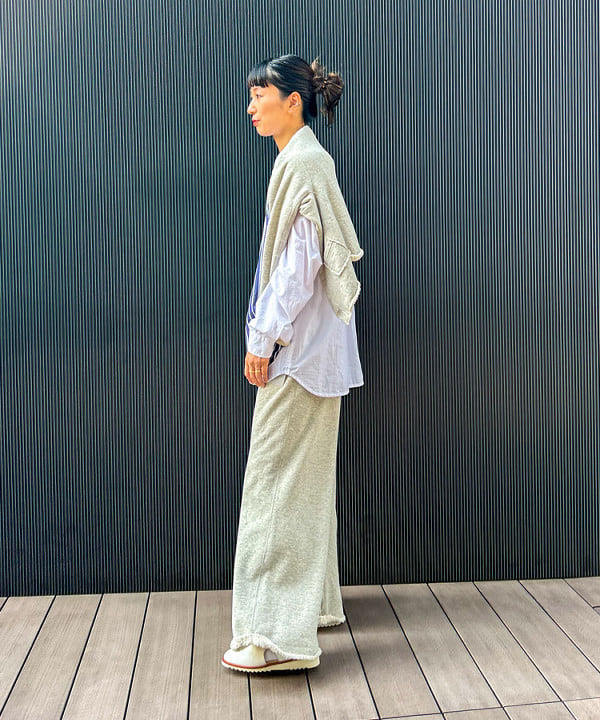 marieさんの「BEAMS WOMEN｜maturely / ストライプ アンド ソリッド カットオフ ロングスリーブ シャツ」を使ったコーディネート