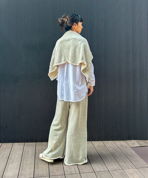 marieさんの「BEAMS WOMEN｜maturely / ストライプ アンド ソリッド カットオフ ロングスリーブ シャツ」を使ったコーディネート