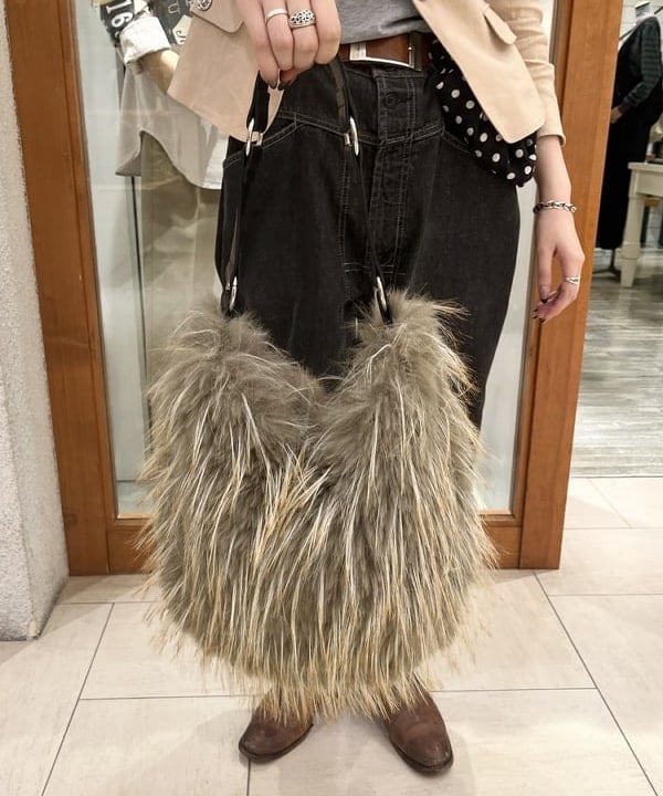 江口 息吹さんの「BEAMS WOMEN｜ビッグ ハンチング」を使ったコーディネート