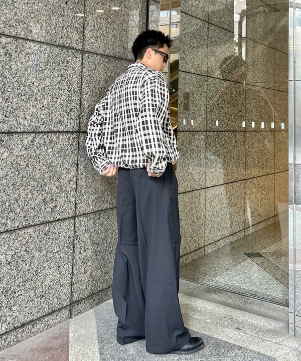 大野 拓海さんの「BEAMS WOMEN｜ワイドショートフィット メッシュ ジップアップ シャツ」を使ったコーディネート