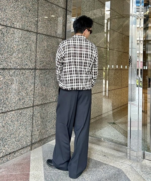 大野 拓海さんの「BEAMS WOMEN｜ワイドショートフィット メッシュ ジップアップ シャツ」を使ったコーディネート