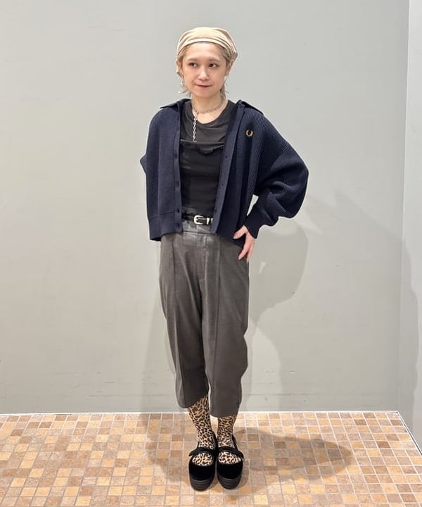 YABUさんの「BEAMS WOMEN｜【別注】FRED PERRY / Tipped Collar Cardigan」を使ったコーディネート