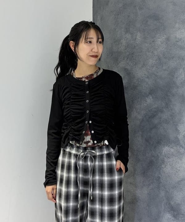 SAEさんの「BEAMS WOMEN｜リブ シャーリング カーディガン」を使ったコーディネート