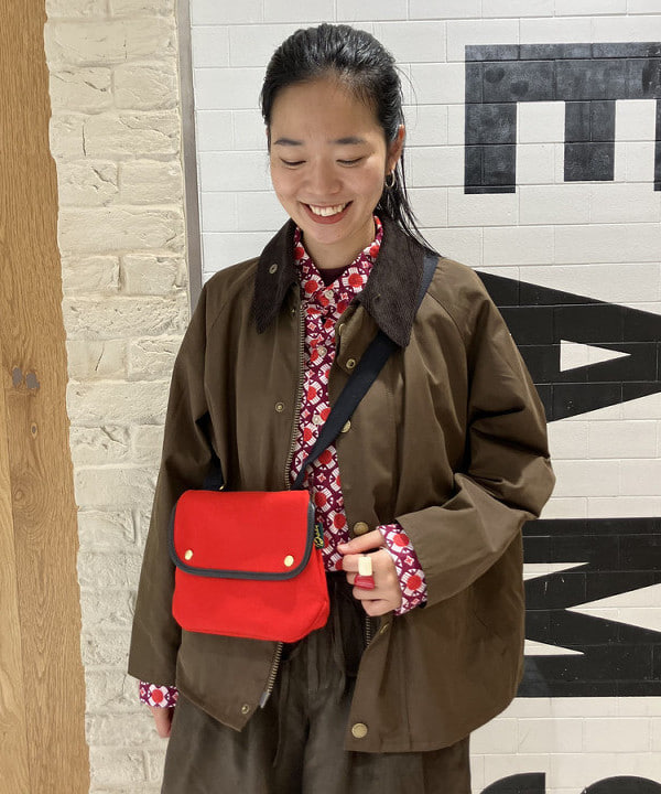 津藤 理佐子さんの「BEAMS WOMEN｜【別注】Barbour / Thornbury Jacket」を使ったコーディネート