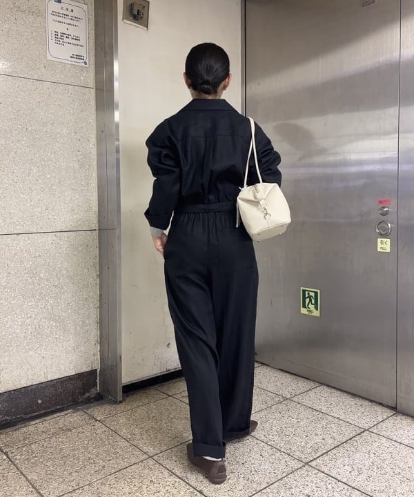 野村 美紅さんの「BEAMS WOMEN｜AK+1 / シルク コットン 丸胴 プルオーバー」を使ったコーディネート