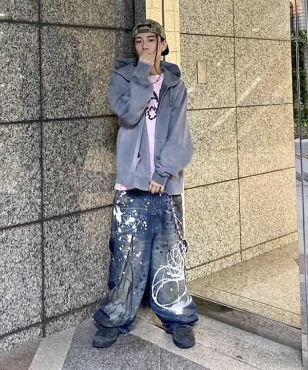 はるひむさんの「BEAMS WOMEN｜ワイドショートフィット フェード フルジップ フーディー」を使ったコーディネート