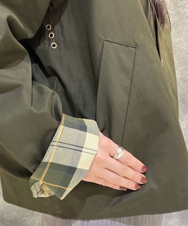 OSUMIさんの「BEAMS WOMEN｜【別注】Barbour / TRANSPORT ジャケット」を使ったコーディネート