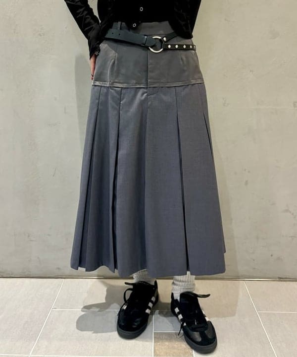 ヒカリさんの「BEAMS WOMEN｜リブ シャーリング カーディガン」を使ったコーディネート