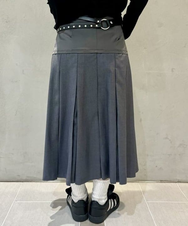 ヒカリさんの「BEAMS WOMEN｜リブ シャーリング カーディガン」を使ったコーディネート