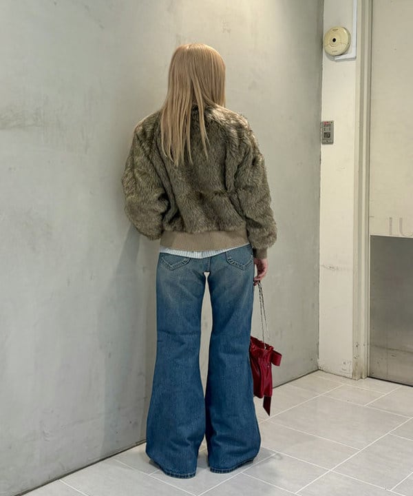 ヒカリさんの「BEAMS WOMEN｜ストライプ ジップ シャツ」を使ったコーディネート