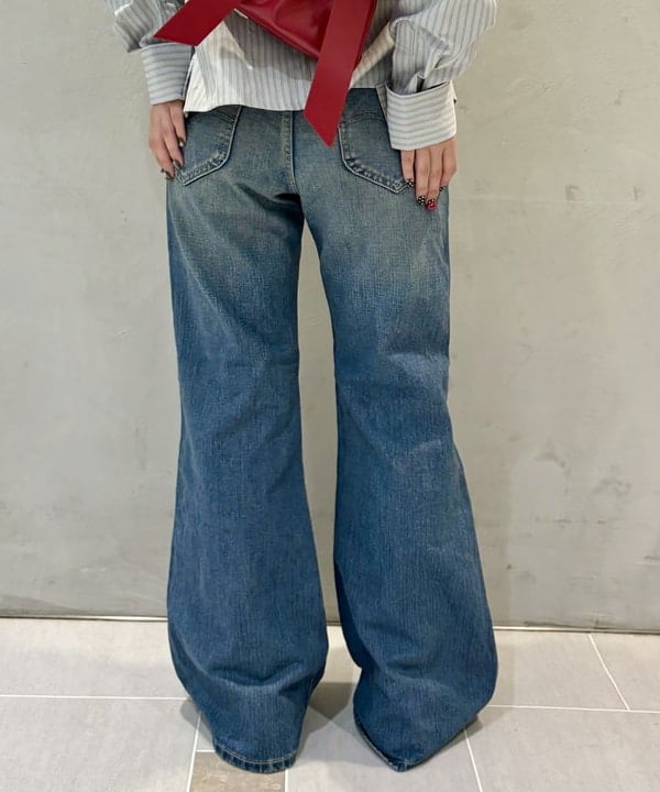 ヒカリさんの「BEAMS WOMEN｜ストライプ ジップ シャツ」を使ったコーディネート