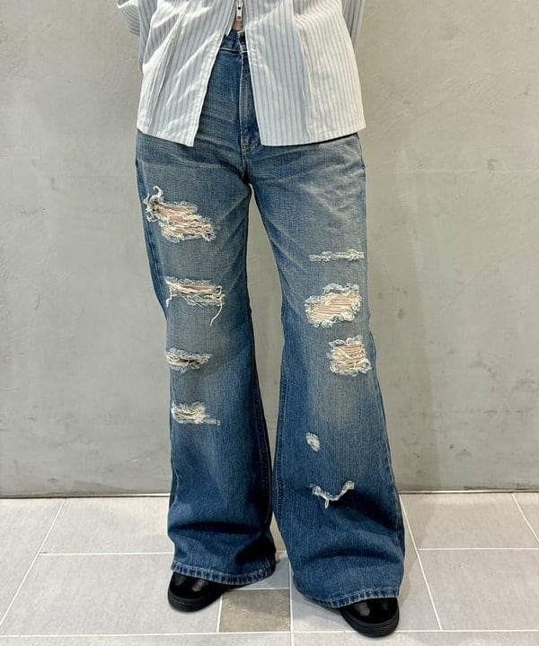 ヒカリさんの「BEAMS WOMEN｜ストライプ ジップ シャツ」を使ったコーディネート