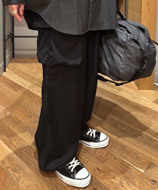 三宅 康平さんの「BEAMS WOMEN｜【別注】GREGORY / DUFFEL BAG M RIPSTOP」を使ったコーディネート