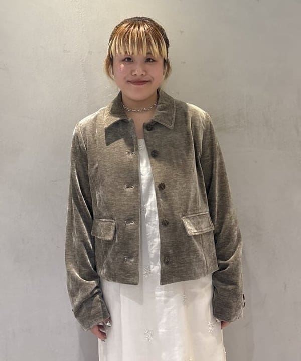 大石彩可さんの「BEAMS WOMEN｜ビーズ 刺繍 キャミ ワンピース」を使ったコーディネート