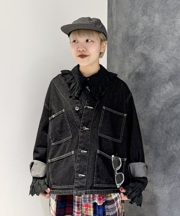 yokoyama shionさんの「BEAMS WOMEN｜デニム エンジニア ジャケット」を使ったコーディネート