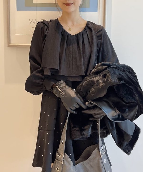 大木さんの「BEAMS WOMEN｜ドットプリント ミニ キャミワンピース」を使ったコーディネート